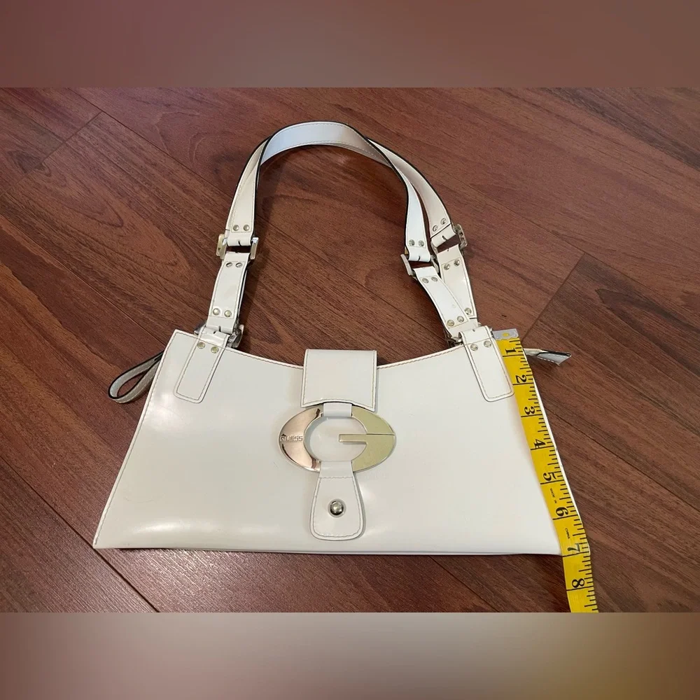 Vintage Guess white patent leather prominent silver G purse handbag tote - Picture 10 of 12
